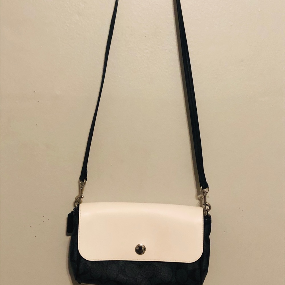 Authentic Coach Purse - Picture 15 of 16